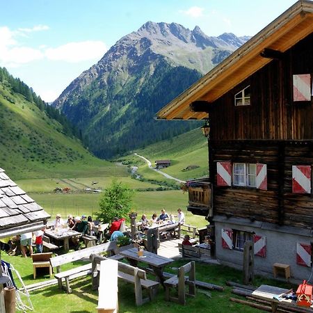 Penzion Berghuette Volkzeinerhuette Außervillgraten Exteriér fotografie
